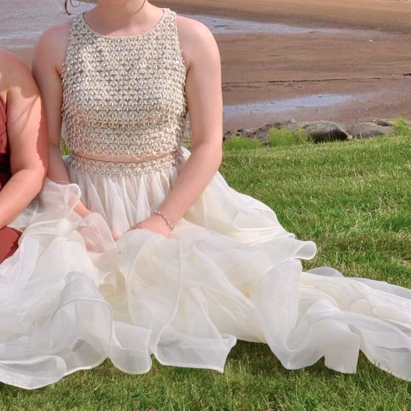 Two Piece Beaded Prom Dress by Terani Couture Size 12 - Picture 2 of 16